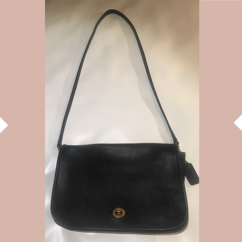 Vintage Coach crossbody bag